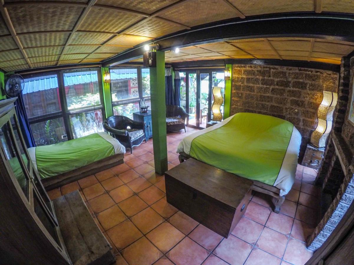 The Riverside Guest House Lampang Bagian luar foto