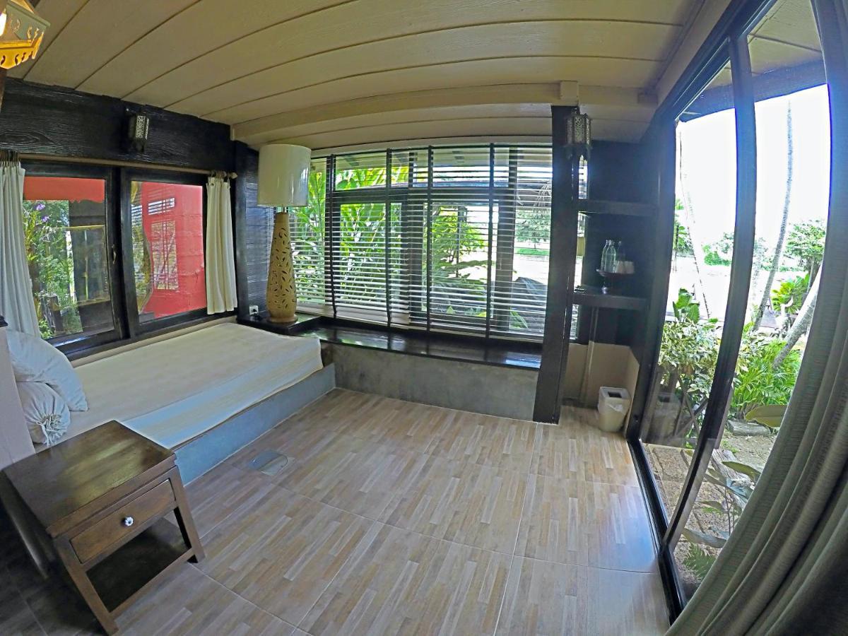The Riverside Guest House Lampang Bagian luar foto