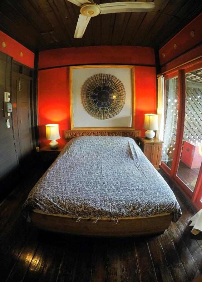 The Riverside Guest House Lampang Bagian luar foto