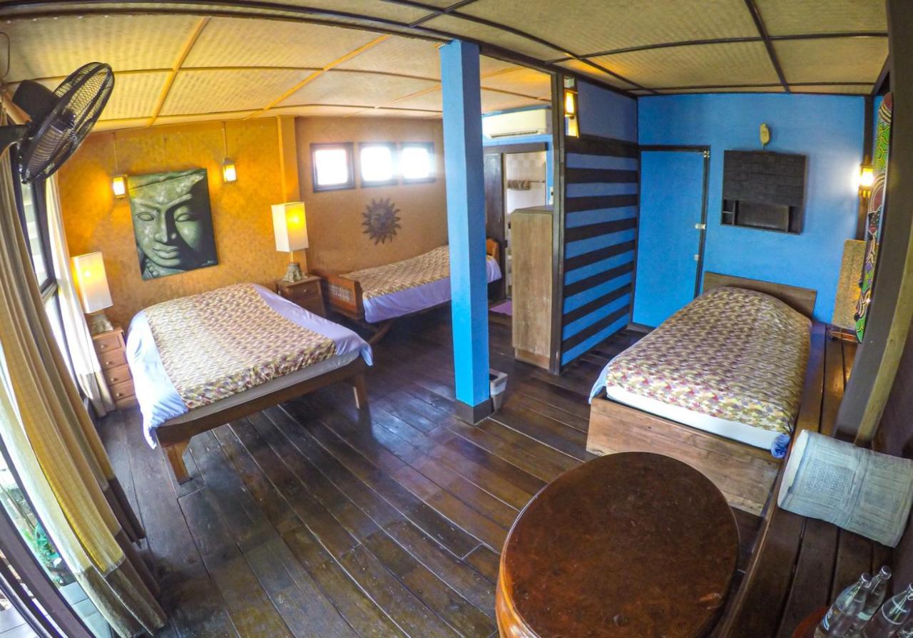 The Riverside Guest House Lampang Bagian luar foto