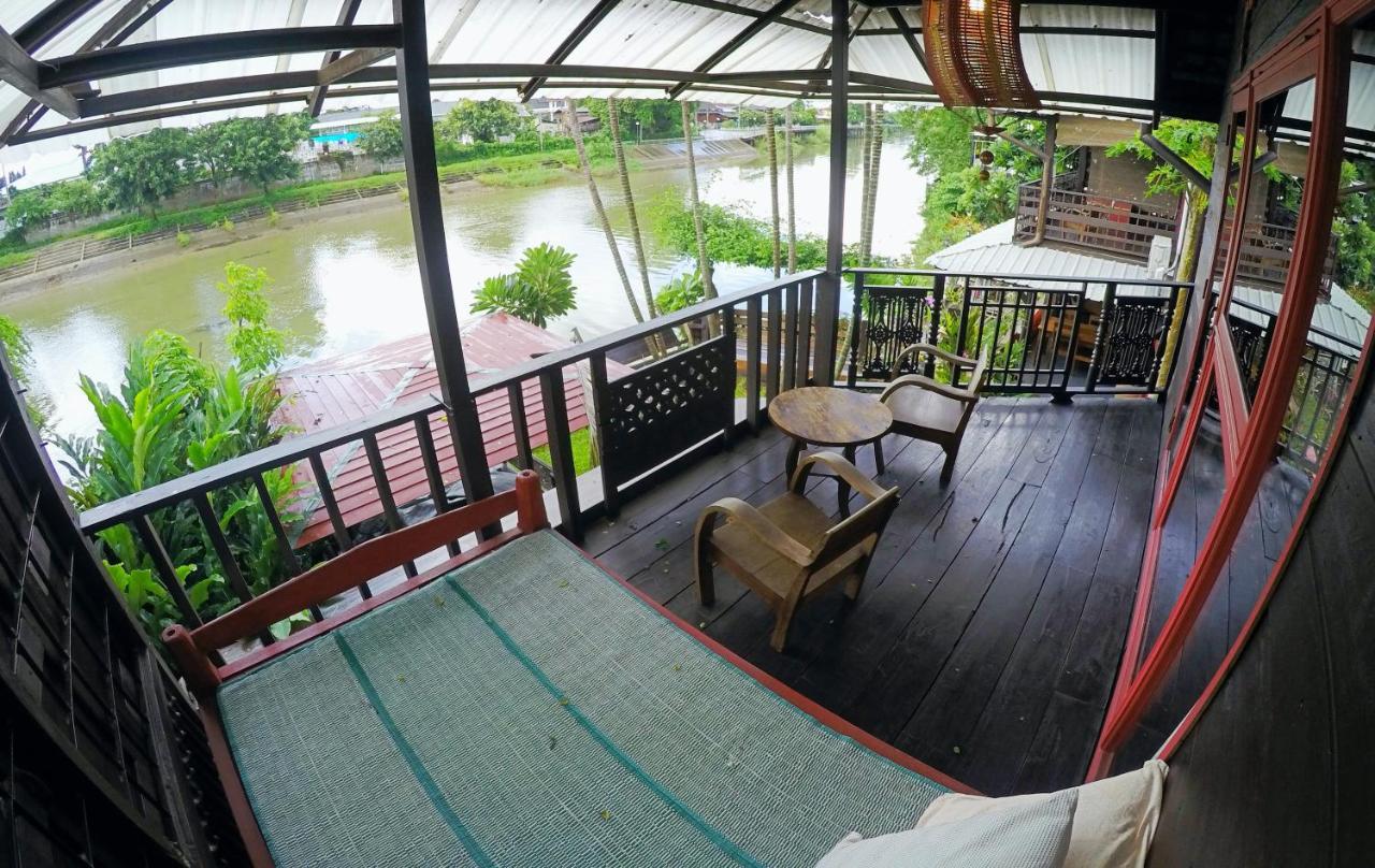 The Riverside Guest House Lampang Bagian luar foto