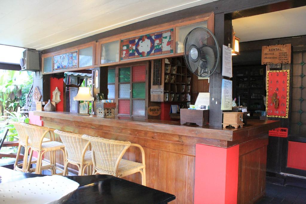 The Riverside Guest House Lampang Bagian luar foto